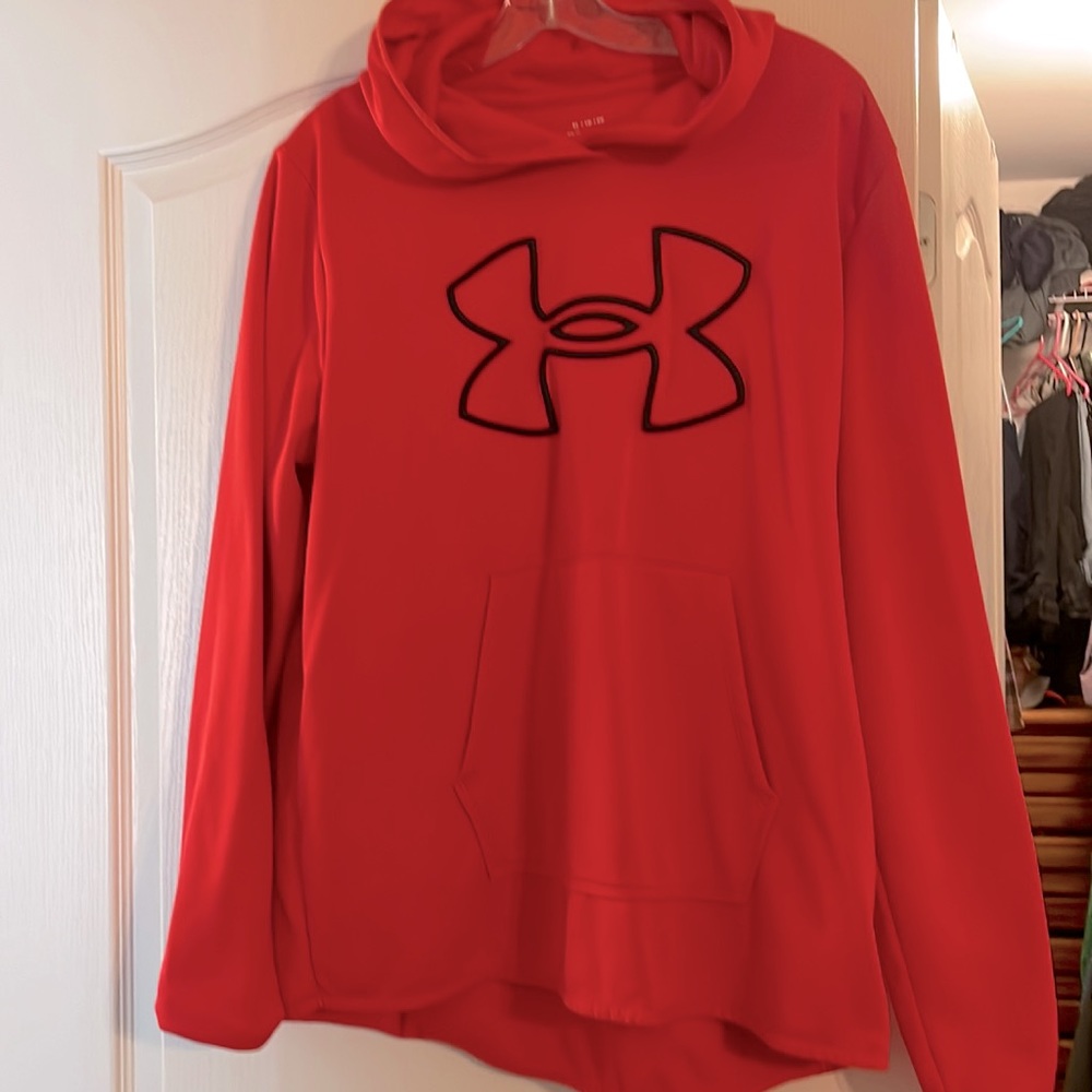 Size XL Under Armour hoodie.